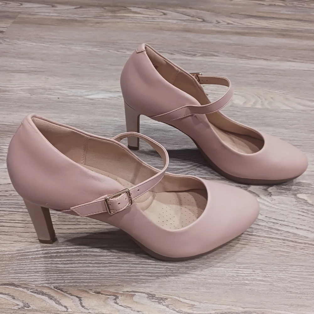 Clarks Classic Mary Jane Pumps in Blush Pink - - Picture 3 of 16